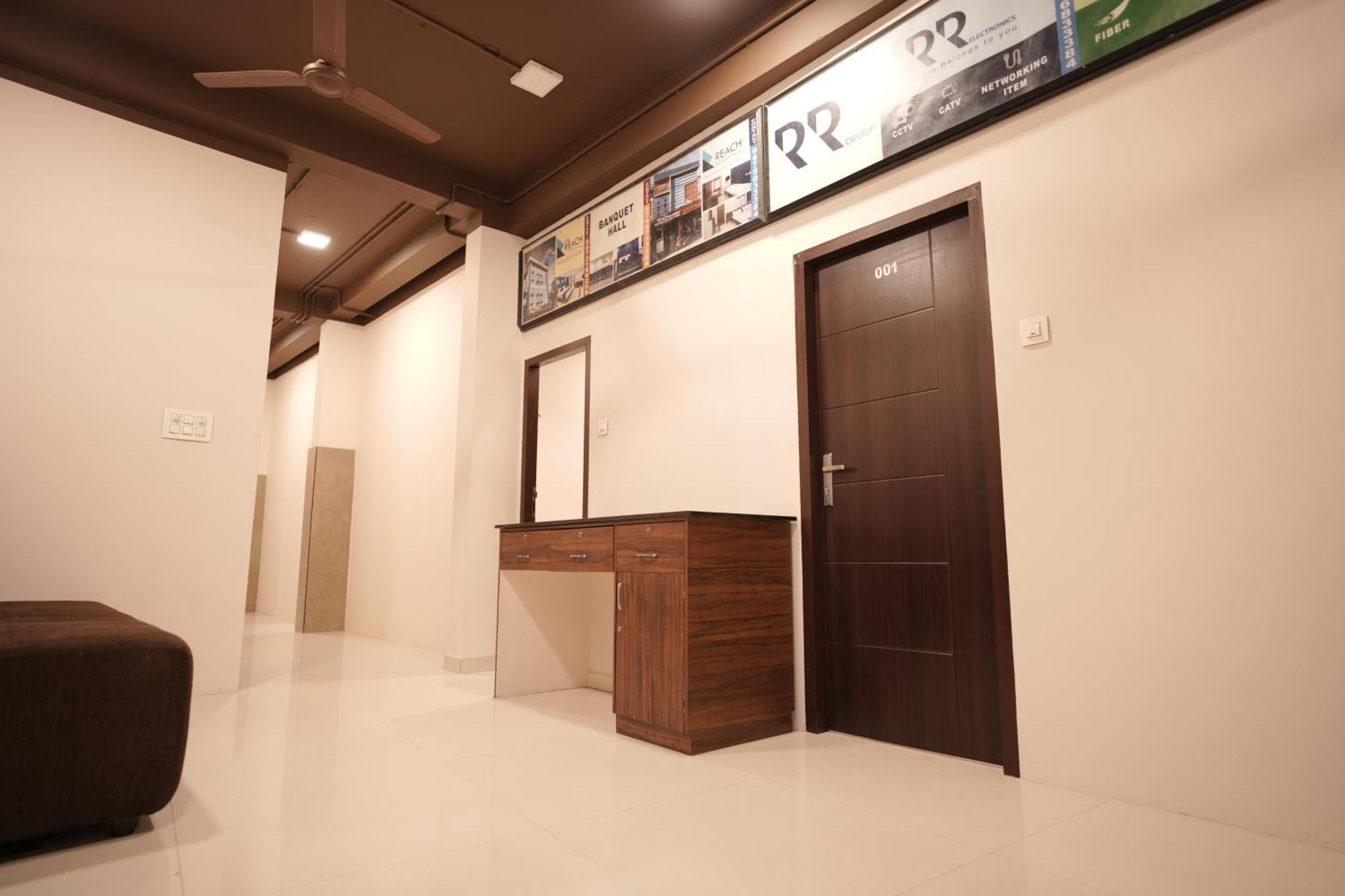 Reach Residency Hotel Kochi Ngoại thất bức ảnh