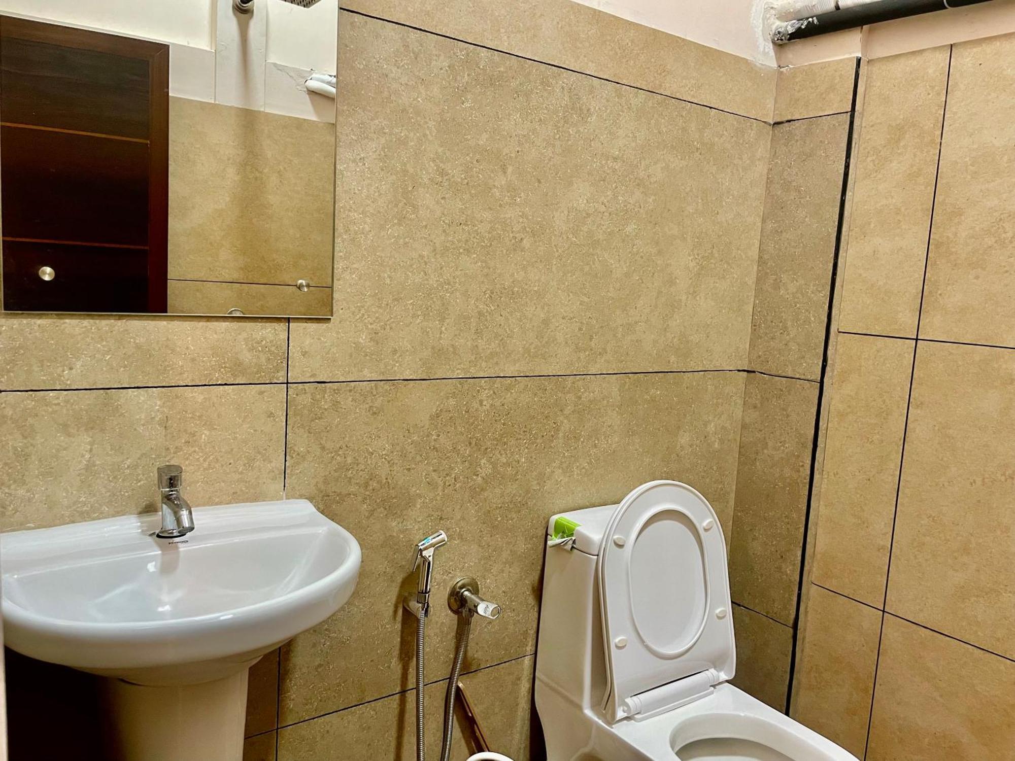 Reach Residency Hotel Kochi Ngoại thất bức ảnh